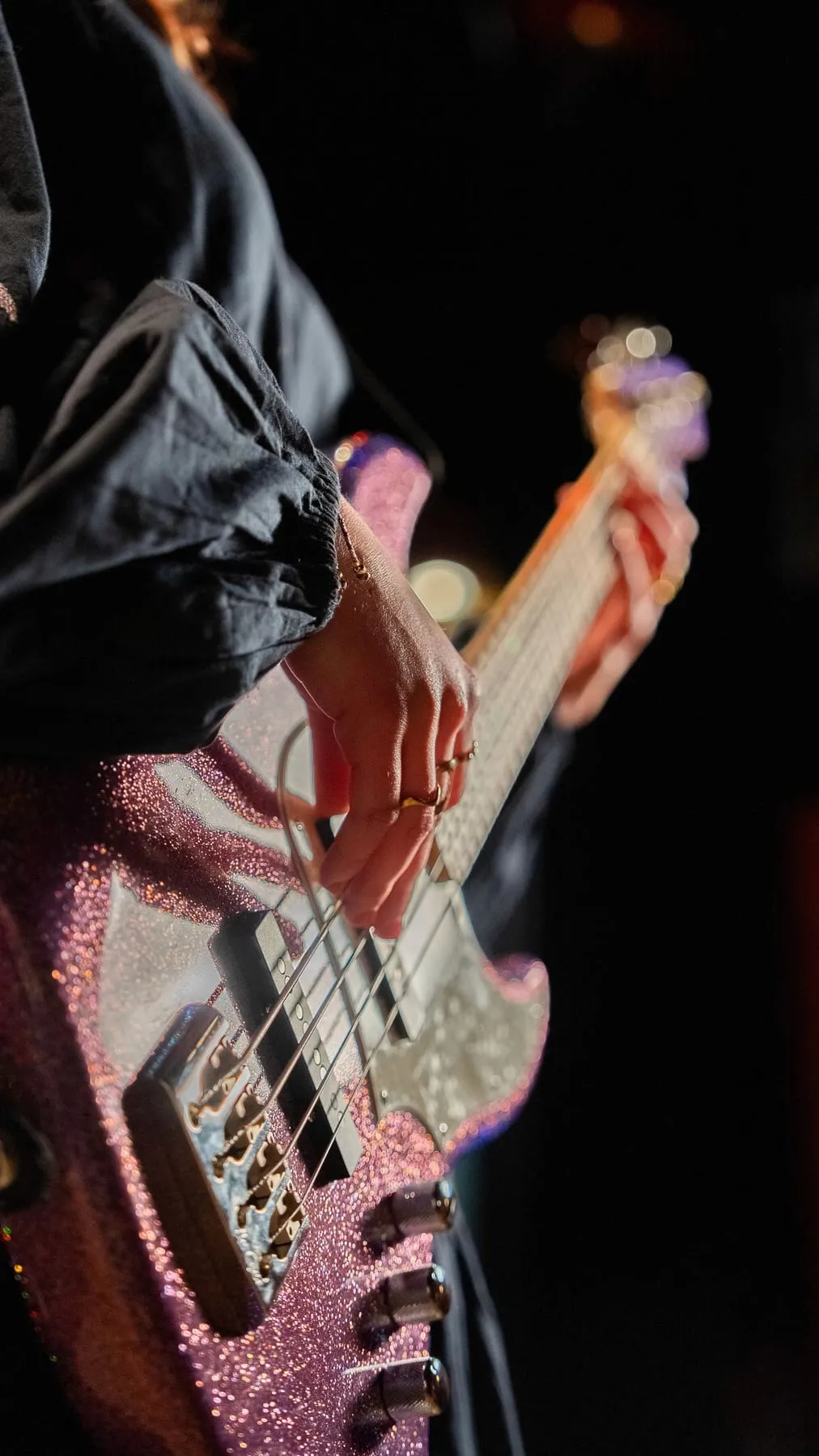 Muziekfotografie van een artiest tijdens een optreden